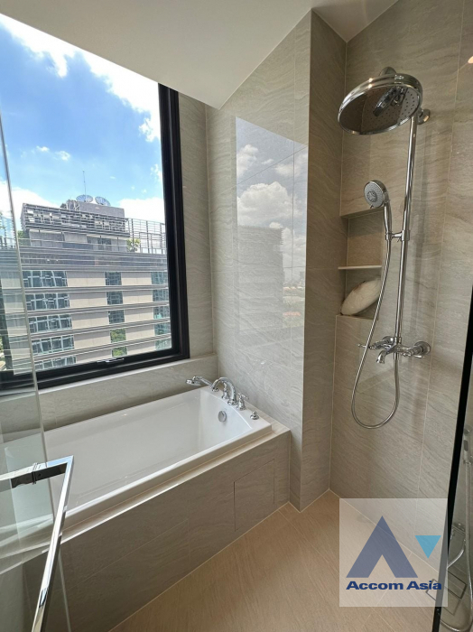 11  2 br Condominium For Sale in Ploenchit ,Bangkok BTS Ploenchit at MUNIQ Langsuan AA42107