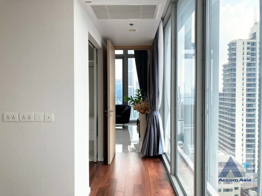 11  3 br Condominium For Rent in Sukhumvit ,Bangkok BTS Nana at HYDE Sukhumvit 11 AA42108