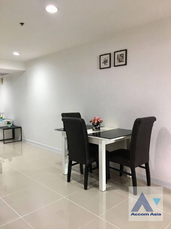  2 Bedrooms  Condominium For Rent in Sukhumvit, Bangkok  near BTS Phrom Phong (AA42112)