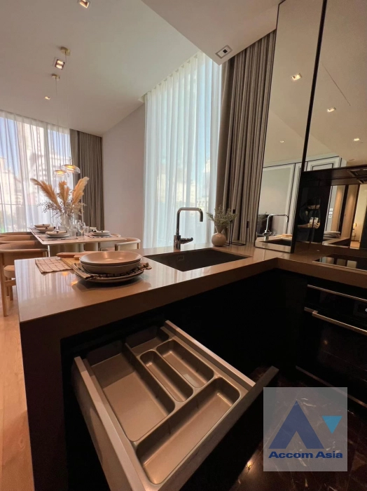 7  2 br Condominium For Rent in Ploenchit ,Bangkok BTS Chitlom at 28 Chidlom AA42116