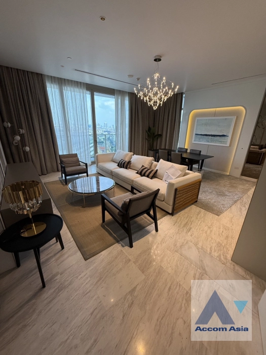  3 Bedrooms  Condominium For Rent in Sathorn, Bangkok  near BTS Saphan Taksin (AA42122)