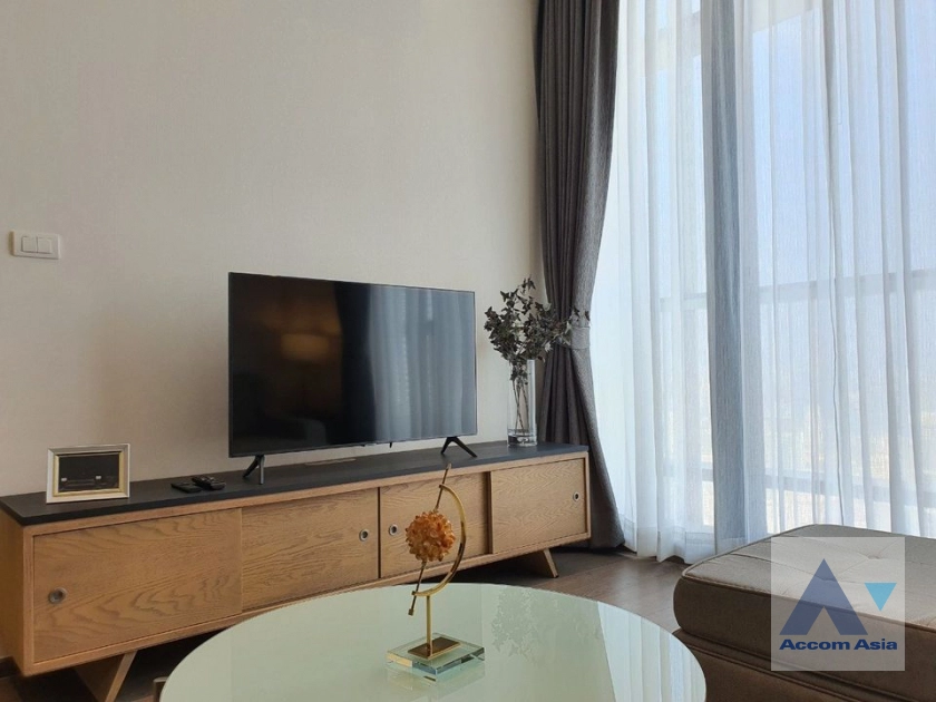  1 Bedroom  Condominium For Rent in Sukhumvit, Bangkok  near BTS Phrom Phong (AA42127)