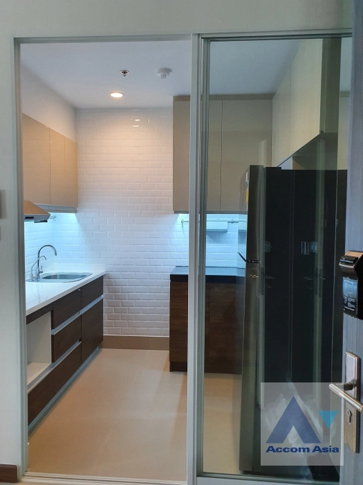  1 Bedroom  Condominium For Sale in Ploenchit, Bangkok  near BTS Victory Monument (AA42128)