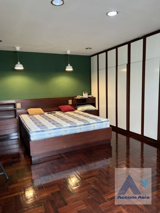 12  3 br House For Rent in Sukhumvit ,Bangkok BTS Phrom Phong AA42131