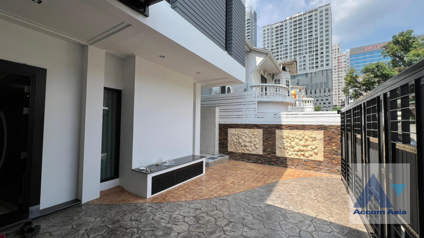 34  5 br House For Rent in Sukhumvit ,Bangkok BTS Phrom Phong AA42137