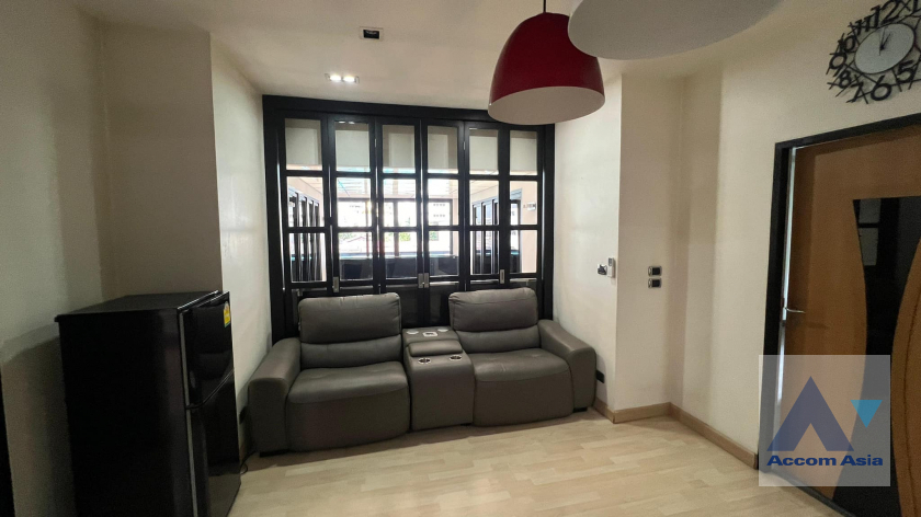 10  5 br House For Rent in Sukhumvit ,Bangkok BTS Phrom Phong AA42137