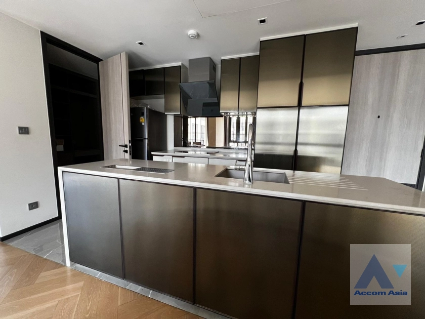 Luxury, Fully Furnished |  2 Bedrooms  Condominium For Rent in Sukhumvit, Bangkok  near BTS Ekkamai (AA42139)