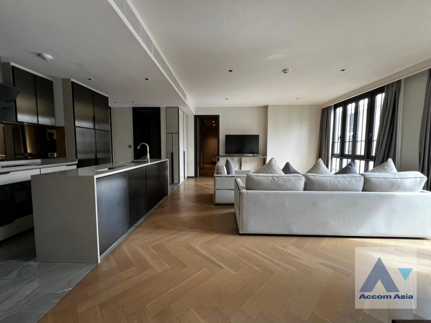 Luxury, Fully Furnished |  2 Bedrooms  Condominium For Rent in Sukhumvit, Bangkok  near BTS Ekkamai (AA42139)