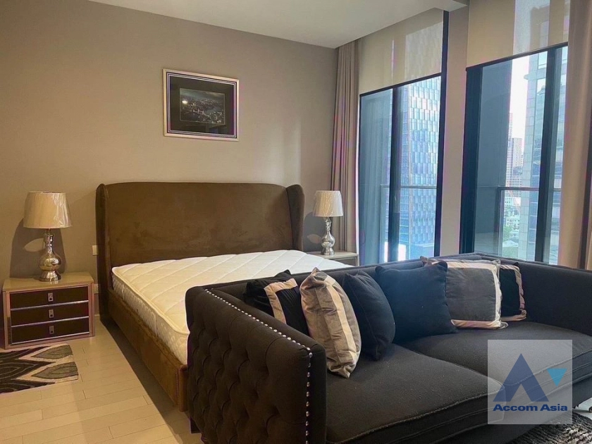 8  1 br Condominium For Sale in Ploenchit ,Bangkok BTS Ploenchit at Noble Ploenchit AA42154