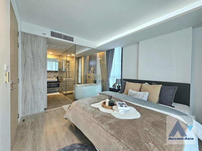 Newly renovated, Fully Furnished |  2 Bedrooms  Condominium For Sale in Sukhumvit, Bangkok  near BTS Phrom Phong (AA42156)