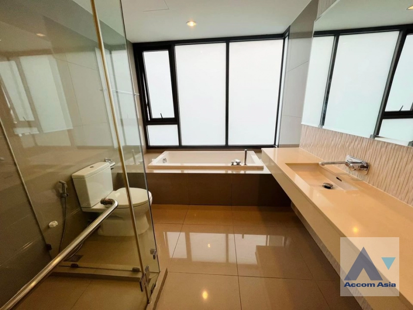 12  2 br Condominium For Sale in Sukhumvit ,Bangkok BTS Ekkamai at Rhythm Sukhumvit 42 AA42157