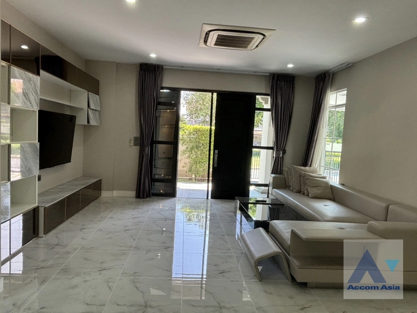 18  4 br House for rent and sale in Bang Na ,Bangkok  at Nantawan Bangna AA42158