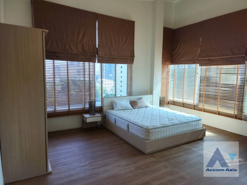 5  2 br Condominium For Rent in  ,Bangkok BTS Ari at Villa Rachakhru AA42163