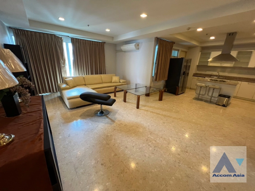  3 Bedrooms  Condominium For Rent & Sale in Sukhumvit, Bangkok  near BTS Ekkamai (AA42164)