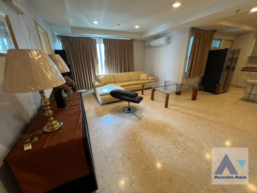  3 Bedrooms  Condominium For Rent & Sale in Sukhumvit, Bangkok  near BTS Ekkamai (AA42164)