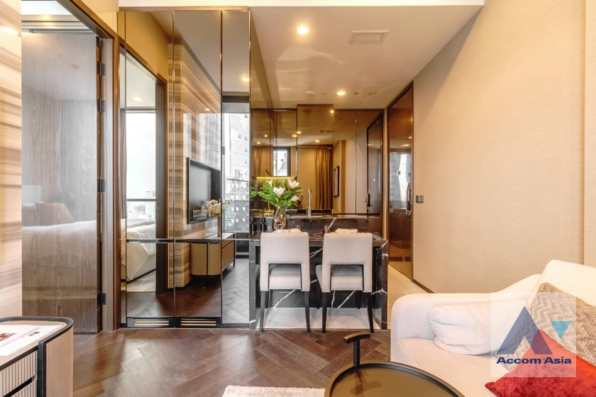  1 Bedroom  Condominium For Sale in Sukhumvit, Bangkok  near BTS Thong Lo (AA42171)