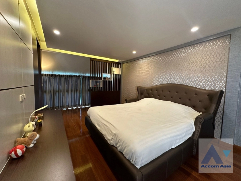 10  1 br Townhouse For Sale in Sathorn ,Bangkok  AA42178