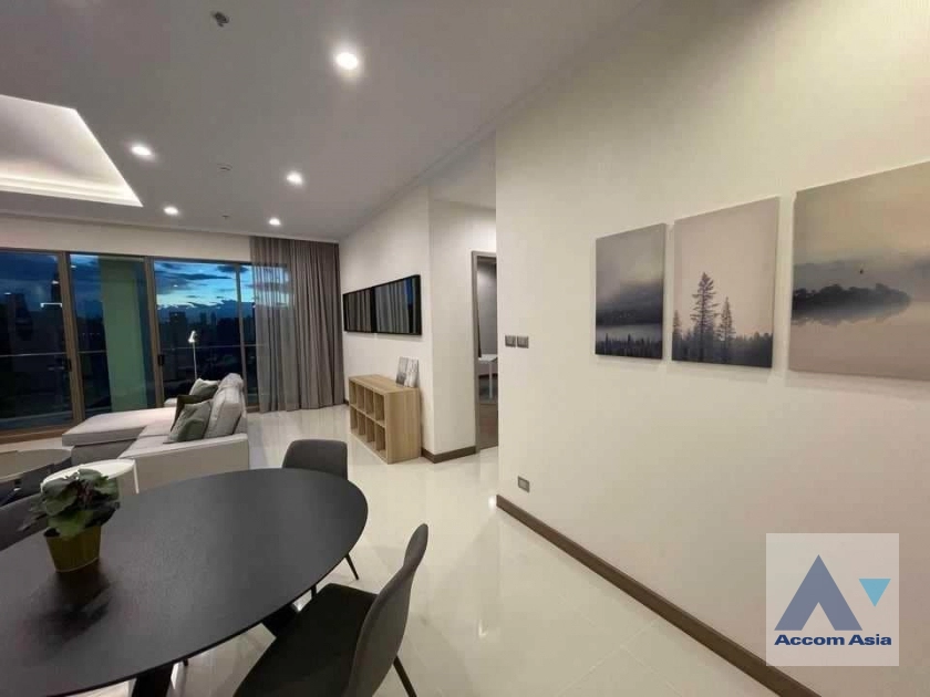  3 Bedrooms  Condominium For Rent in Sukhumvit, Bangkok  near BTS Phrom Phong (AA42185)