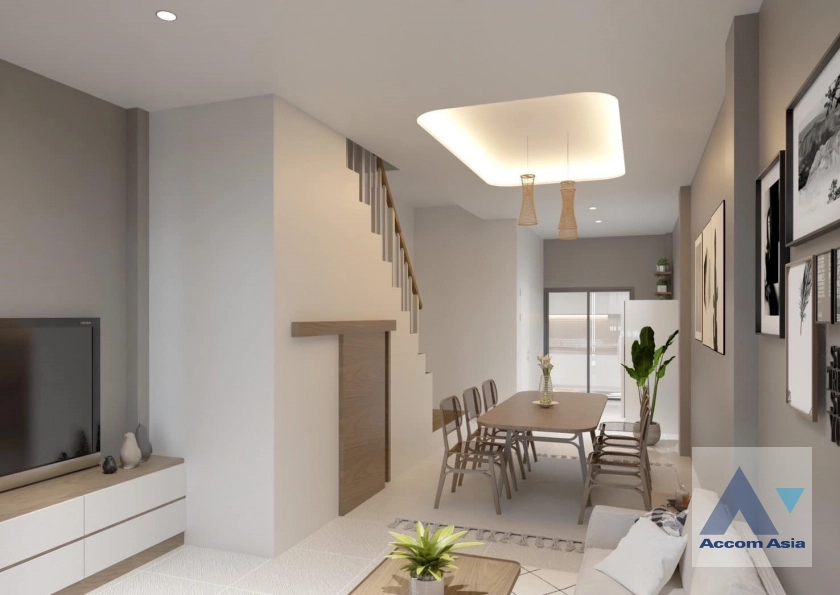  3 Bedrooms  Townhouse For Sale in Sukhumvit, Bangkok  near BTS Ekkamai (AA42207)