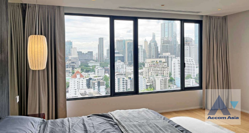 10  2 br Condominium For Sale in Sukhumvit ,Bangkok BTS Nana at Crystal Garden AA42214