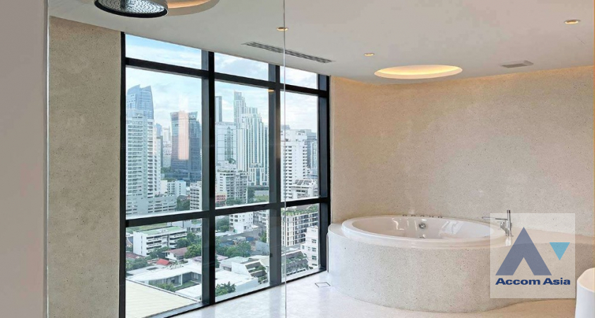 14  2 br Condominium For Sale in Sukhumvit ,Bangkok BTS Nana at Crystal Garden AA42214