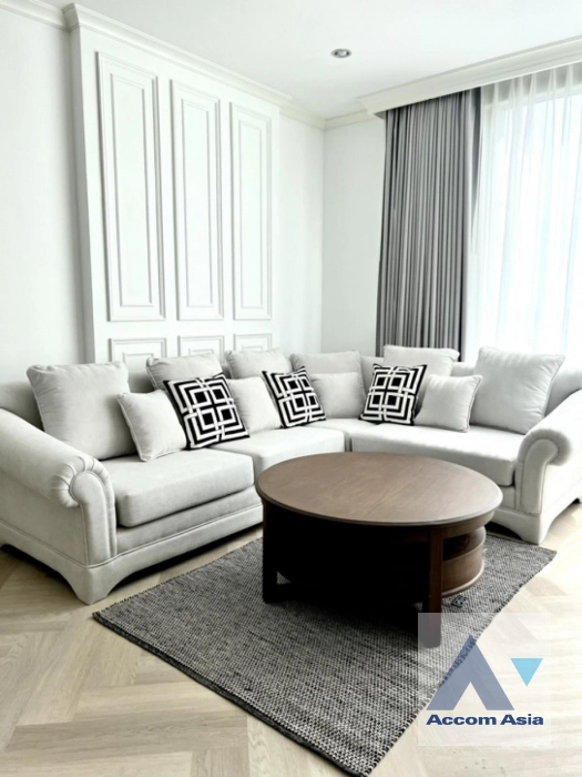 Pet friendly |  2 Bedrooms  Condominium For Sale in New Phetchaburi, Bangkok  near BTS Chitlom (AA42224)