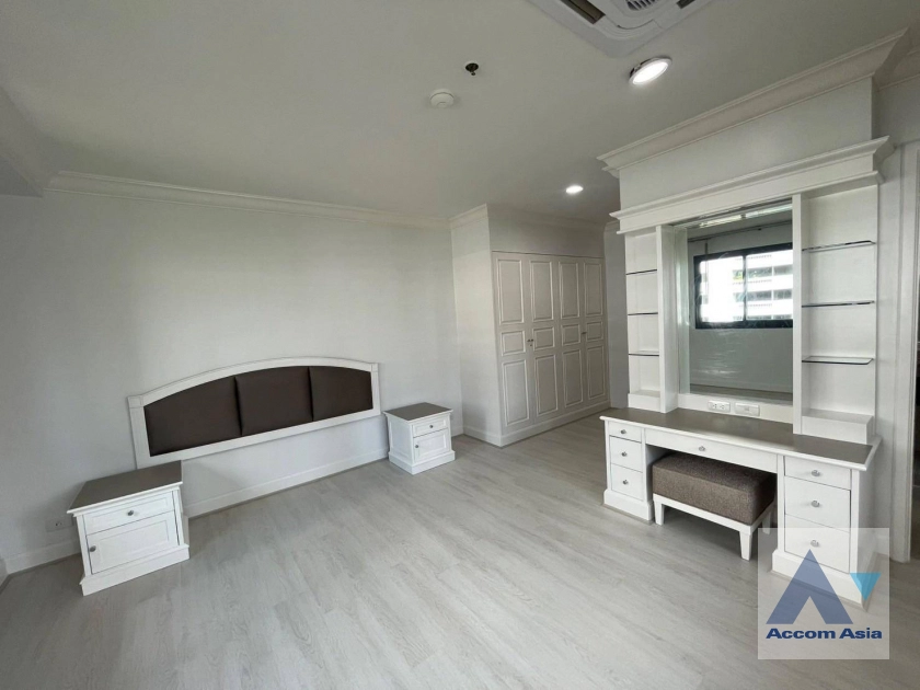 10  3 br Apartment For Rent in Sukhumvit ,Bangkok BTS Asok - MRT Sukhumvit at Comfortable for Living AA42231