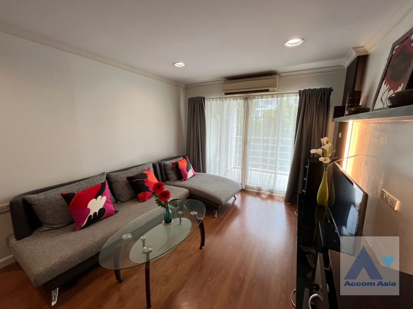  2 Bedrooms  Condominium For Rent in Sukhumvit, Bangkok  near BTS Thong Lo (AA42235)