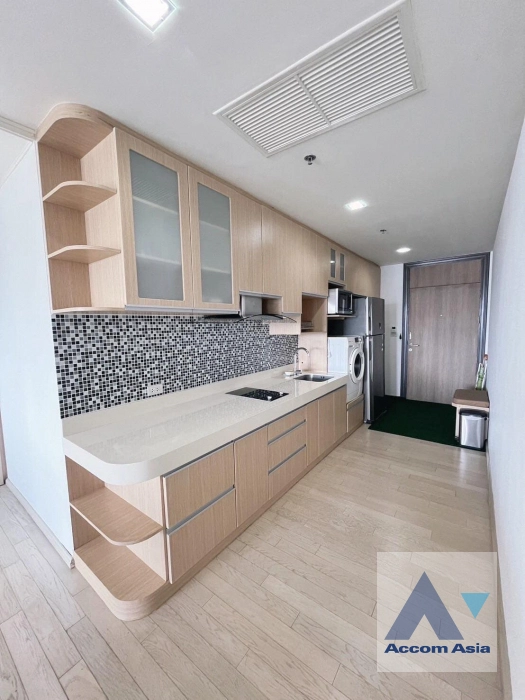  2 Bedrooms  Condominium For Sale in Sukhumvit, Bangkok  near BTS Thong Lo (AA42247)