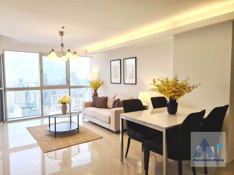  4 Bedrooms  Condominium For Rent in Sukhumvit, Bangkok  near BTS Phrom Phong (AA42248)