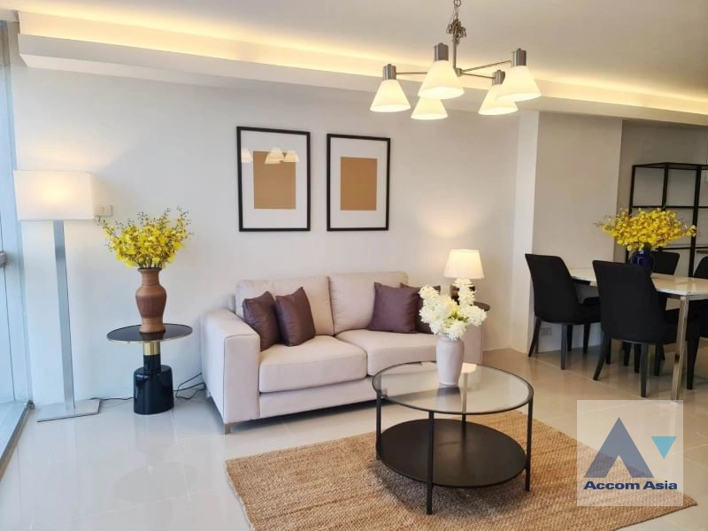  4 Bedrooms  Condominium For Rent in Sukhumvit, Bangkok  near BTS Phrom Phong (AA42248)