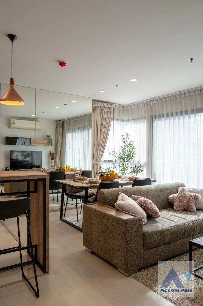  2 Bedrooms  Condominium For Sale in Sukhumvit, Bangkok  near BTS Thong Lo (AA42257)