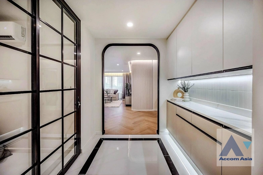 24  4 br Condominium For Sale in Sukhumvit ,Bangkok BTS Thong Lo at Le Premier II AA42260