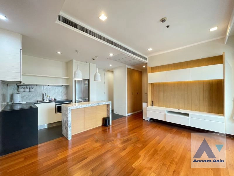  2 Bedrooms  Condominium For Sale in Sukhumvit, Bangkok  near BTS Thong Lo (AA42264)