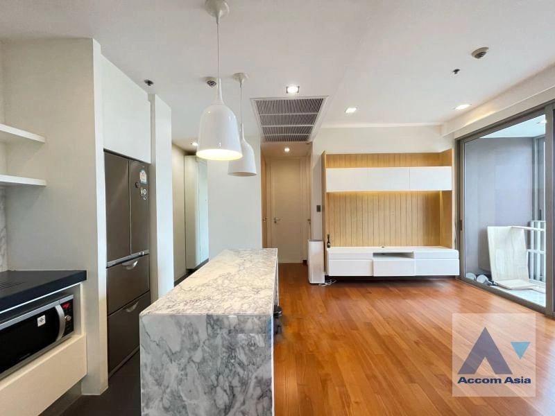  2 Bedrooms  Condominium For Sale in Sukhumvit, Bangkok  near BTS Thong Lo (AA42264)