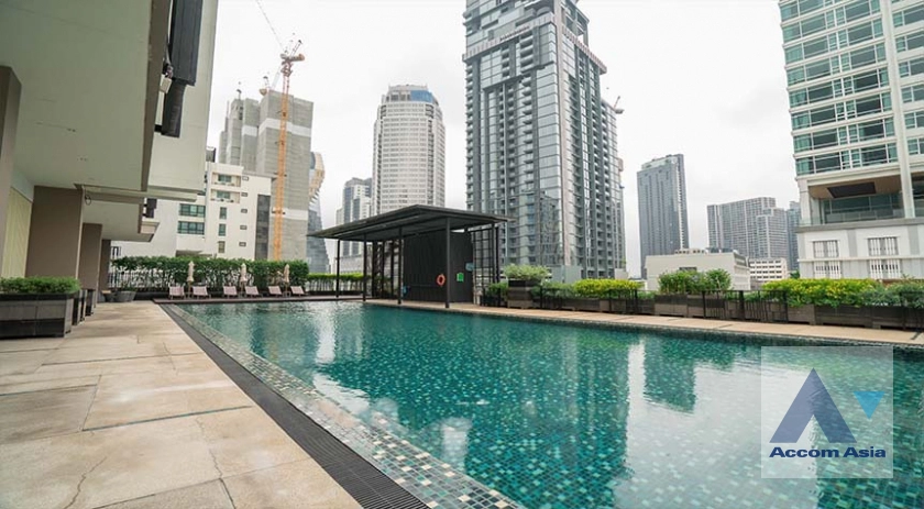  3 Bedrooms  Apartment For Rent in Sukhumvit, Bangkok  near BTS Thong Lo (AA42266)