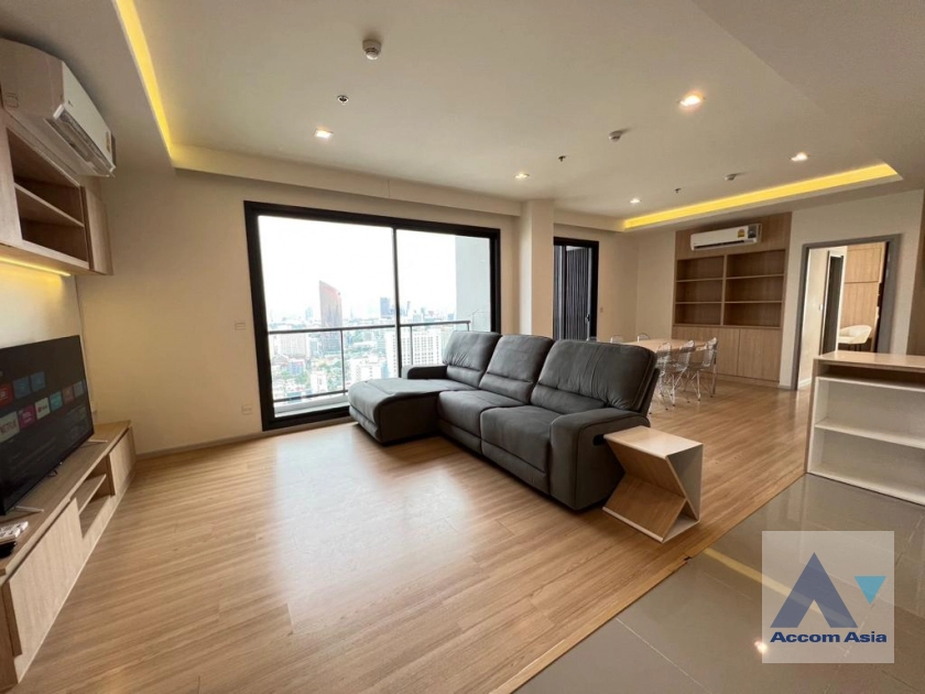 Condominium For Rent & Sale in Phaholyothin, Bangkok Code AA42267