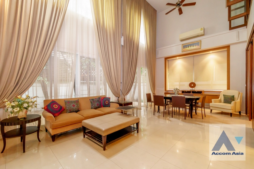 6  3 br House For Rent in Ramkhamhaeng ,Bangkok MRT Si Kritha at Baan Issara Rama 9 AA42276