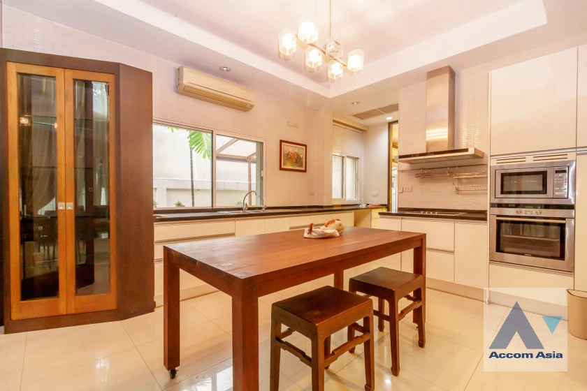 11  3 br House For Rent in Ramkhamhaeng ,Bangkok MRT Si Kritha at Baan Issara Rama 9 AA42276