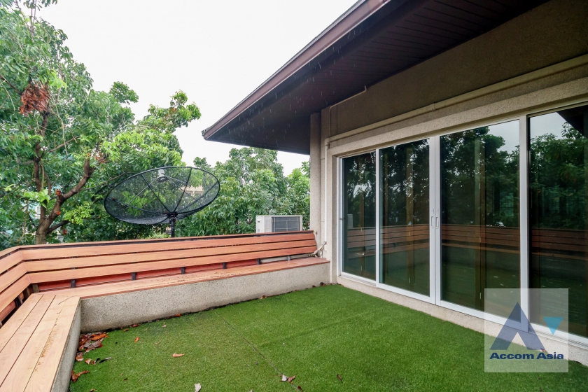 38  3 br House For Rent in Ramkhamhaeng ,Bangkok MRT Si Kritha at Baan Issara Rama 9 AA42276