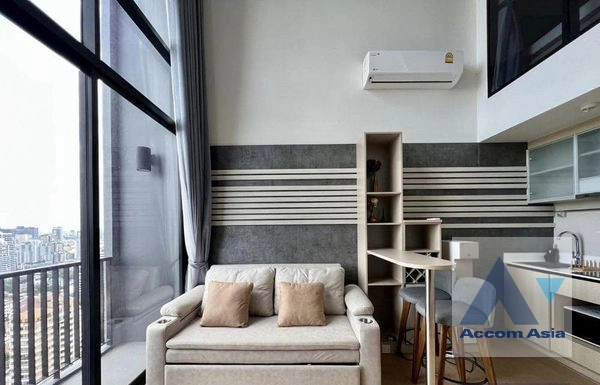 Fully Furnished, Duplex Condo, Pet friendly |  1 Bedroom  Condominium For Rent in Sukhumvit, Bangkok  near BTS Ekkamai (AA42283)