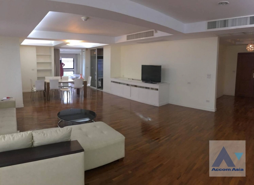  3 Bedrooms  Condominium For Sale in Sukhumvit, Bangkok  near BTS Phrom Phong (AA42287)