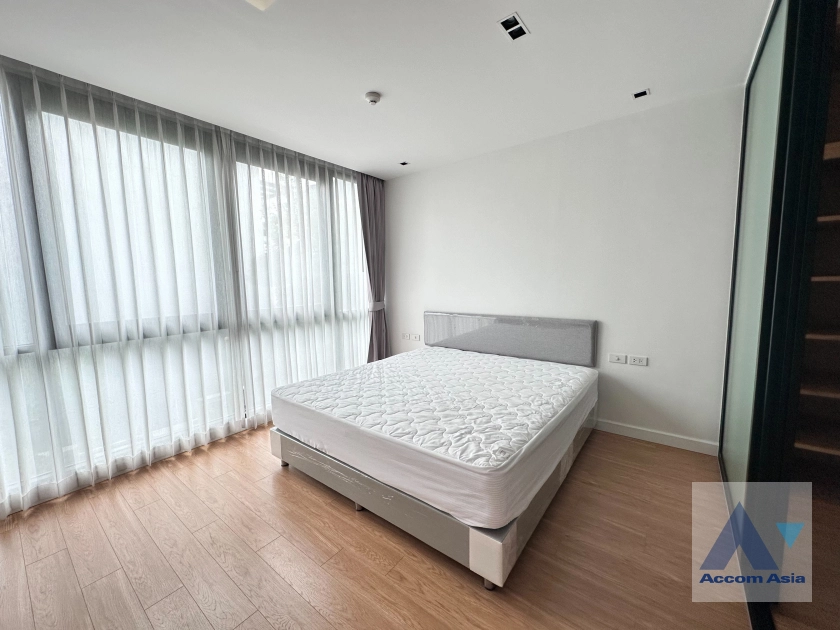  2 Bedrooms  Apartment For Rent in Sukhumvit, Bangkok  near BTS Thong Lo (AA42288)