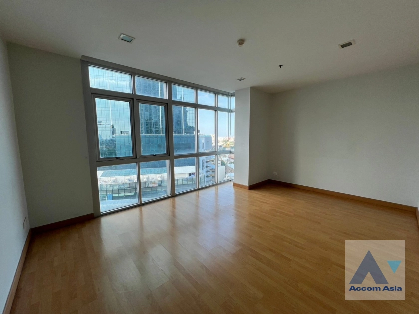 7  2 br Condominium For Sale in Sukhumvit ,Bangkok BTS Ekkamai at Nusasiri Grand Condo AA42298