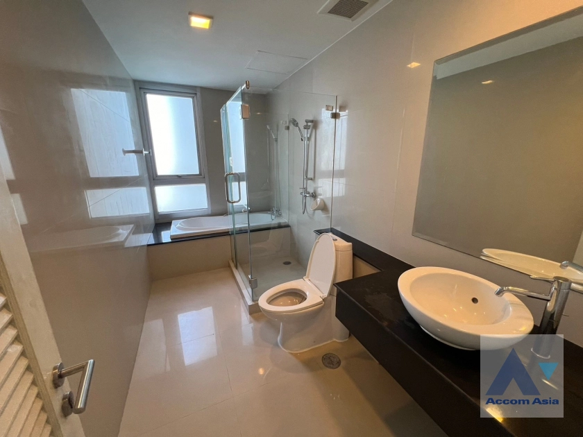 10  2 br Condominium For Sale in Sukhumvit ,Bangkok BTS Ekkamai at Nusasiri Grand Condo AA42298