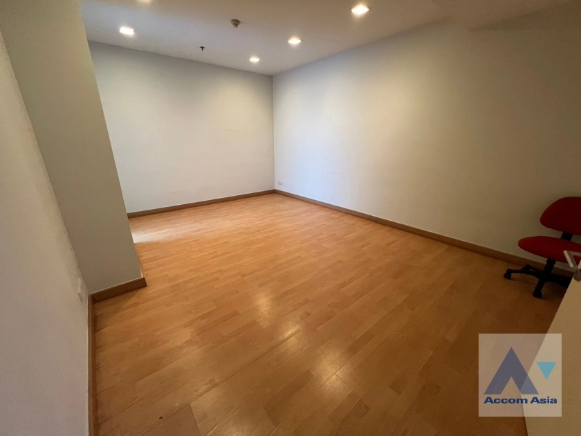 8  2 br Condominium For Sale in Sukhumvit ,Bangkok BTS Ekkamai at Nusasiri Grand Condo AA42298