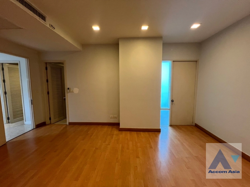 9  2 br Condominium For Sale in Sukhumvit ,Bangkok BTS Ekkamai at Nusasiri Grand Condo AA42298