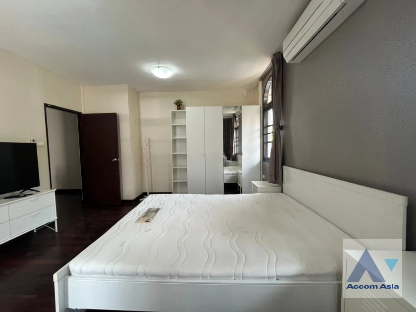 6  3 br House For Rent in Sukhumvit ,Bangkok BTS Phrom Phong AA42302