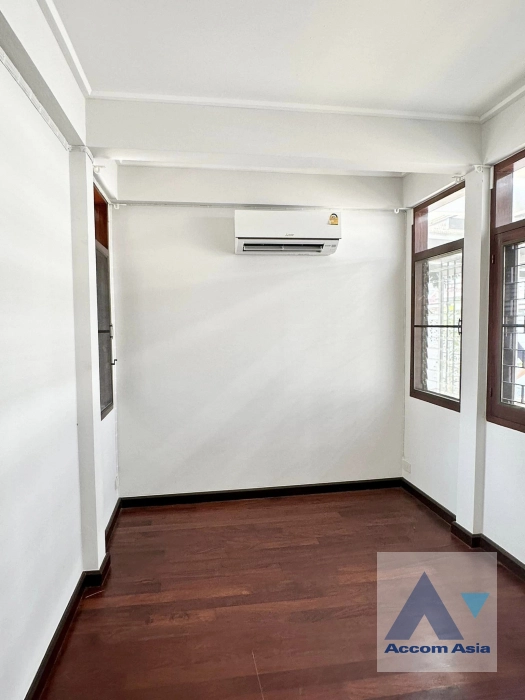 7  4 br House For Rent in Sukhumvit ,Bangkok BTS Bang Chak AA42304