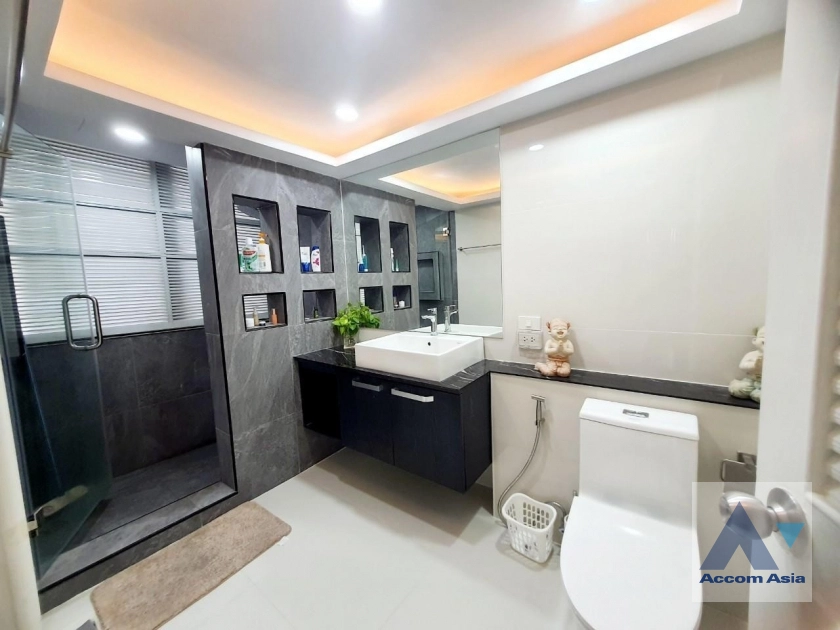 19  3 br Condominium For Sale in Sukhumvit ,Bangkok BTS Phrom Phong at Supalai Place   AA42305